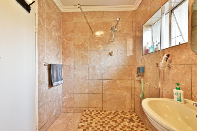 4 Bedroom Property for Sale in Roseacre Gauteng
