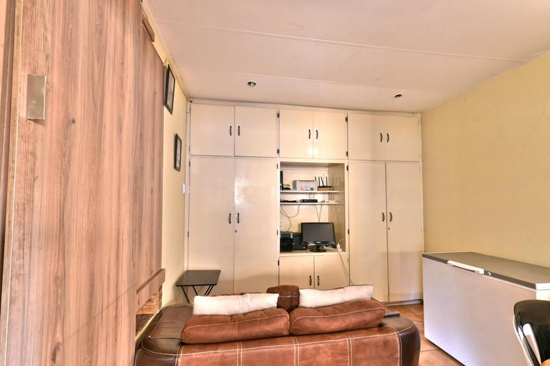 4 Bedroom Property for Sale in Roseacre Gauteng