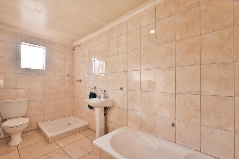 4 Bedroom Property for Sale in Roseacre Gauteng