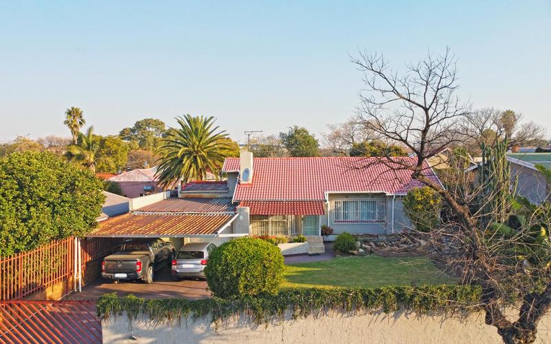 4 Bedroom Property for Sale in Roseacre Gauteng