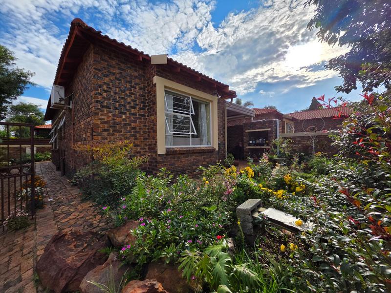 3 Bedroom Property for Sale in Weltevreden Park Gauteng