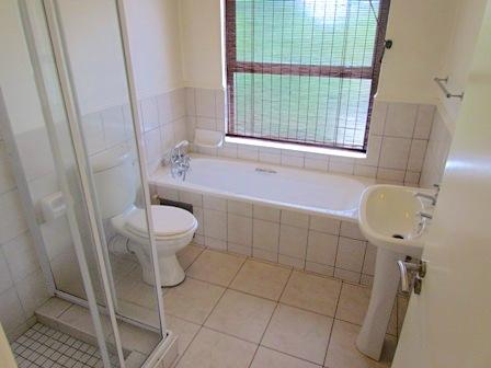 To Let 2 Bedroom Property for Rent in Magaliessig Gauteng