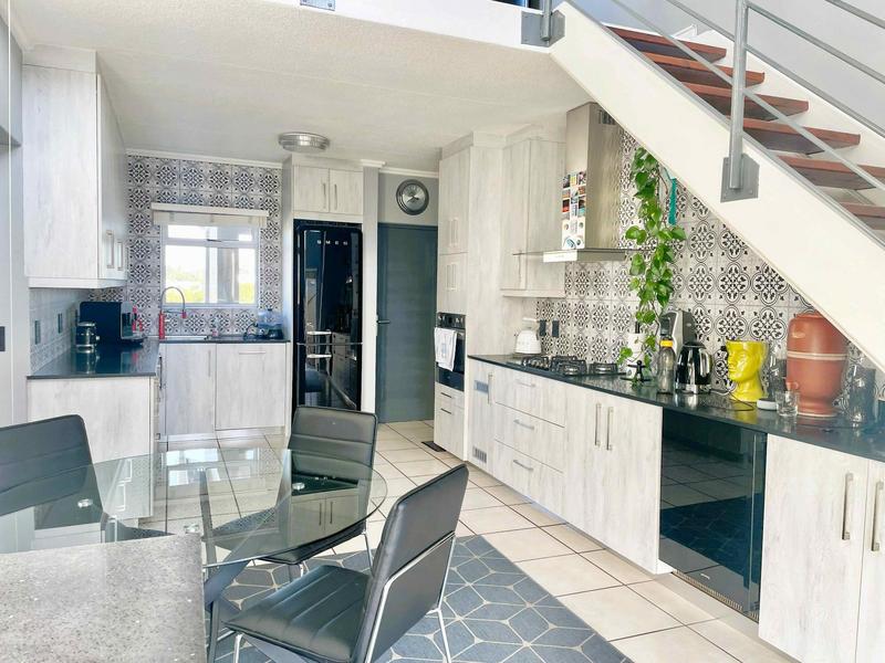1 Bedroom Property for Sale in Bryanston Gauteng