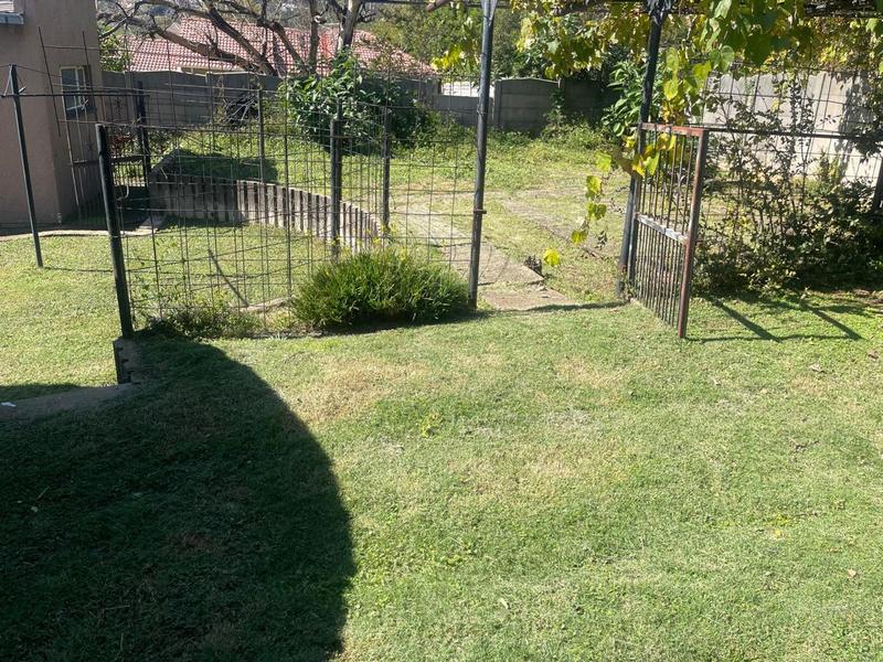 4 Bedroom Property for Sale in Mondeor Gauteng