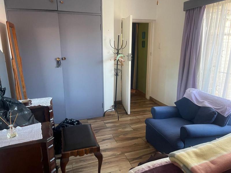 4 Bedroom Property for Sale in Mondeor Gauteng