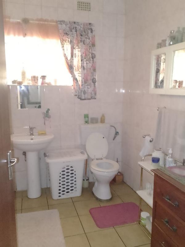 3 Bedroom Property for Sale in Geduld Gauteng