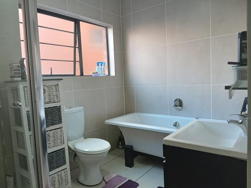 To Let 3 Bedroom Property for Rent in Kyalami Hills Gauteng