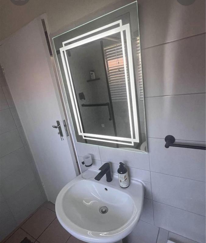 To Let 2 Bedroom Property for Rent in Halfway House Gauteng