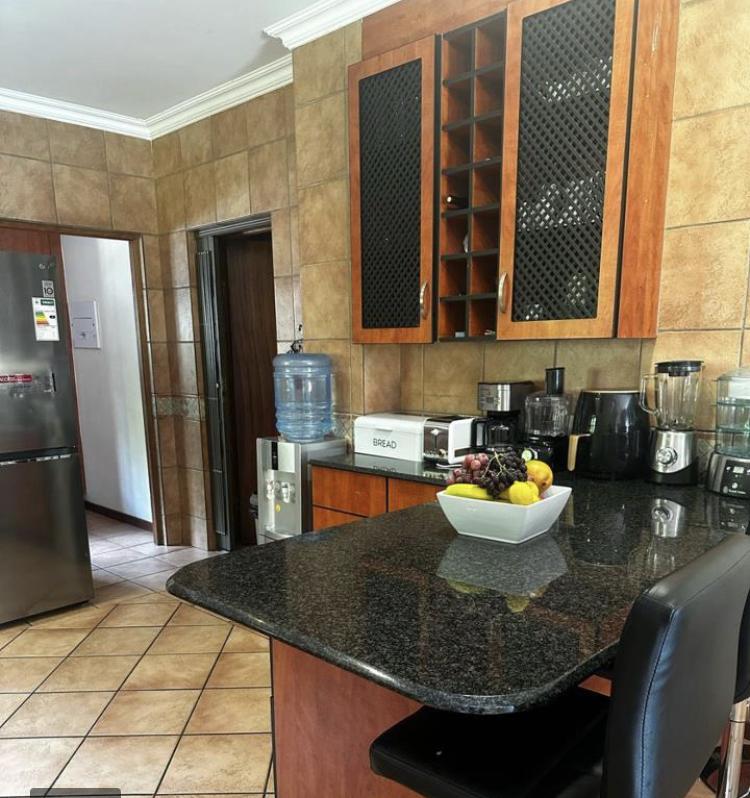 To Let 4 Bedroom Property for Rent in Kyalami Hills Gauteng
