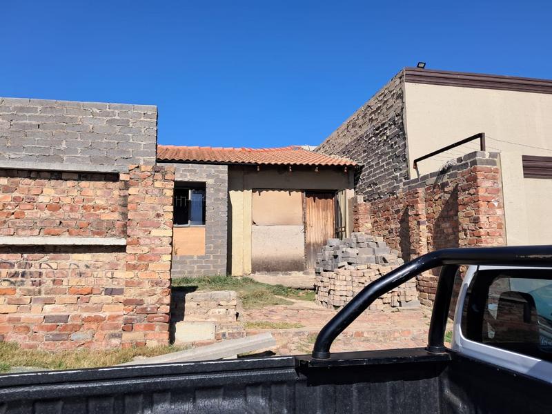 2 Bedroom Property for Sale in Olievenhoutbosch Gauteng