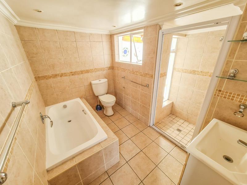 To Let 2 Bedroom Property for Rent in Craighall Park Gauteng