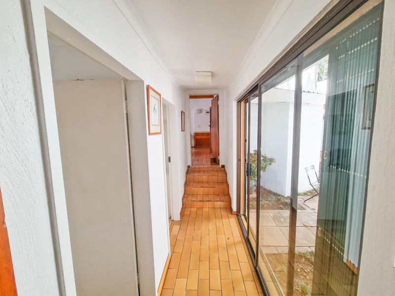 To Let 2 Bedroom Property for Rent in Craighall Park Gauteng