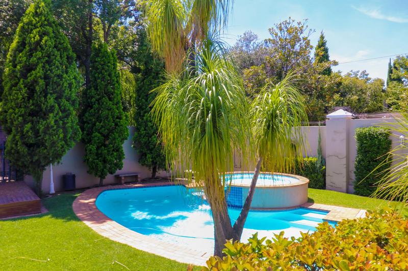 To Let 2 Bedroom Property for Rent in Sandown Gauteng