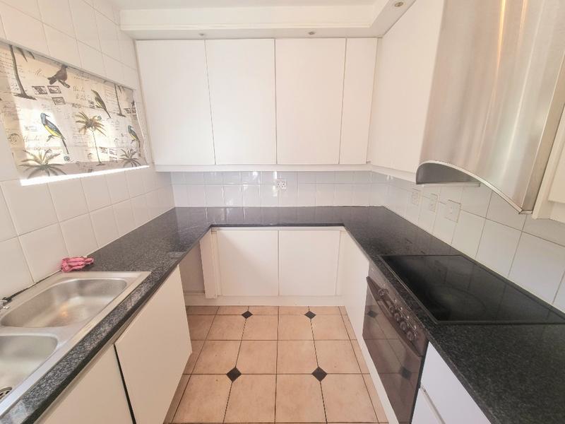 To Let 2 Bedroom Property for Rent in Sandown Gauteng