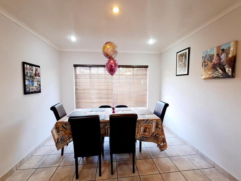 4 Bedroom Property for Sale in Sunnyridge Gauteng