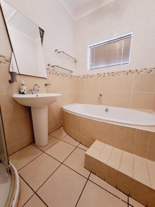 4 Bedroom Property for Sale in Sunnyridge Gauteng