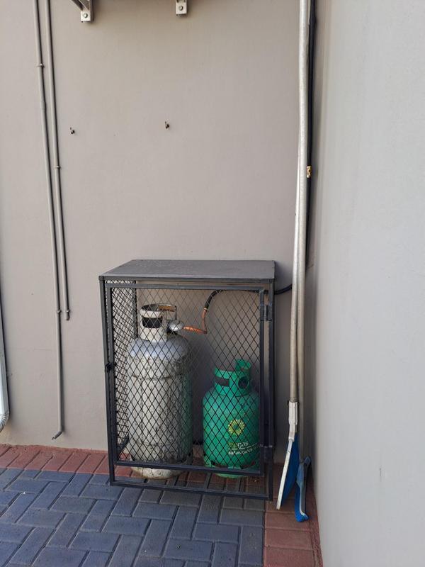 4 Bedroom Property for Sale in Sunnyridge Gauteng