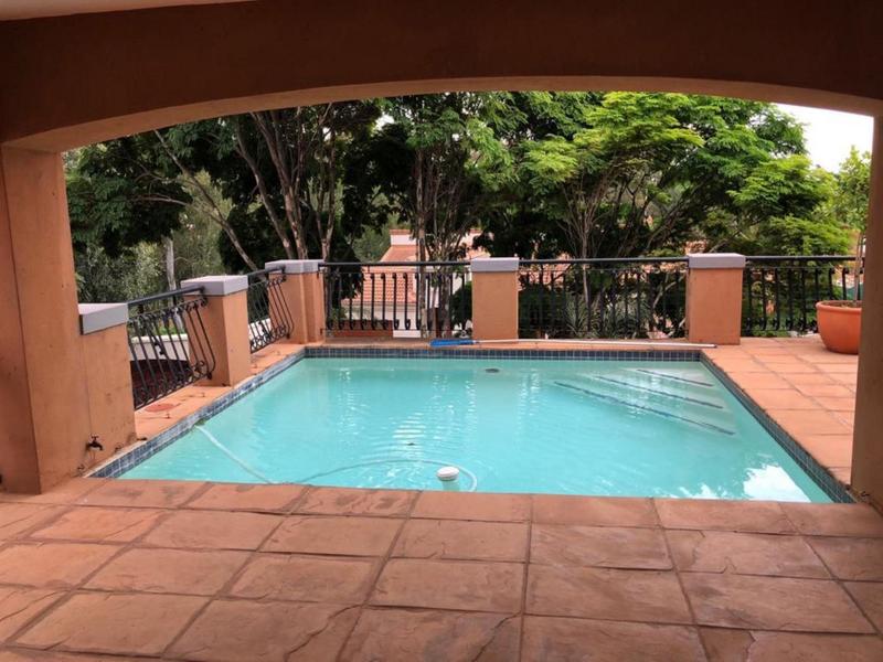 To Let 4 Bedroom Property for Rent in Waterkloof A H Gauteng