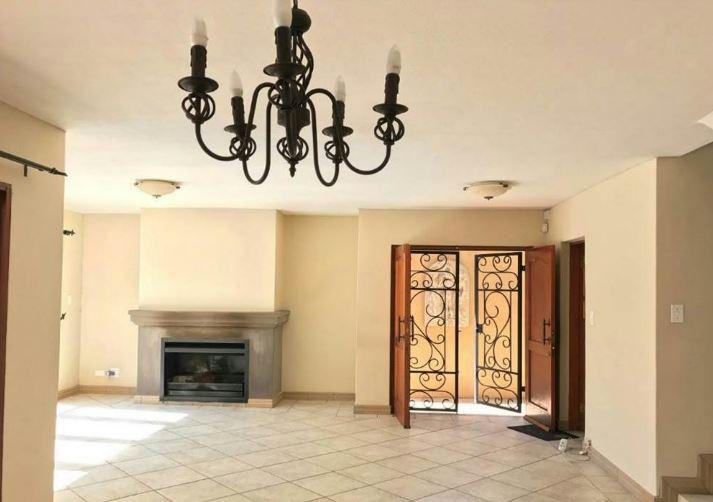 To Let 4 Bedroom Property for Rent in Waterkloof A H Gauteng
