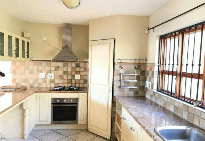 To Let 4 Bedroom Property for Rent in Waterkloof A H Gauteng