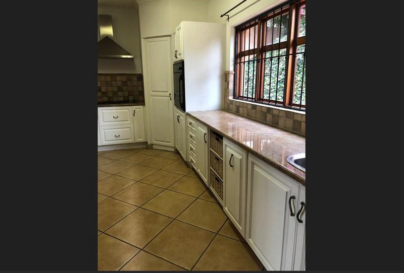To Let 4 Bedroom Property for Rent in Waterkloof A H Gauteng