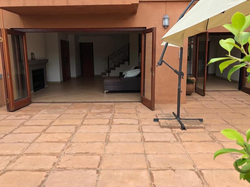 To Let 4 Bedroom Property for Rent in Waterkloof A H Gauteng