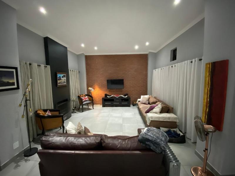 To Let 3 Bedroom Property for Rent in Lonehill Gauteng