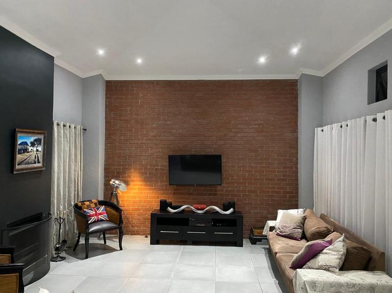 To Let 3 Bedroom Property for Rent in Lonehill Gauteng