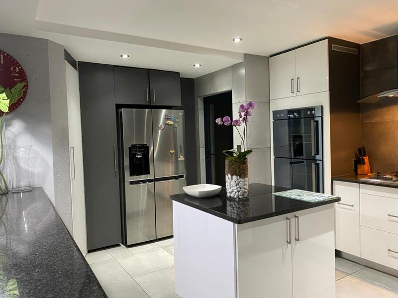 To Let 3 Bedroom Property for Rent in Lonehill Gauteng