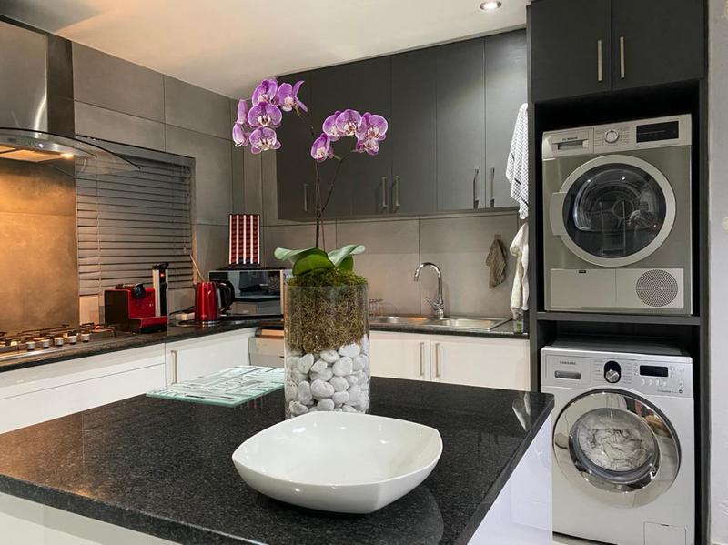 To Let 3 Bedroom Property for Rent in Lonehill Gauteng