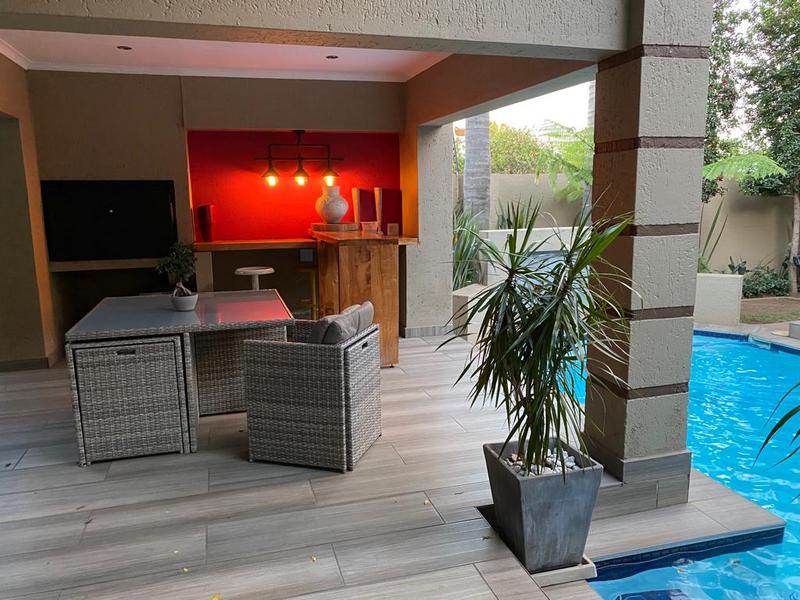 To Let 3 Bedroom Property for Rent in Lonehill Gauteng