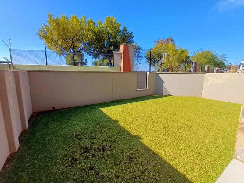 To Let 3 Bedroom Property for Rent in Waterfall Gauteng