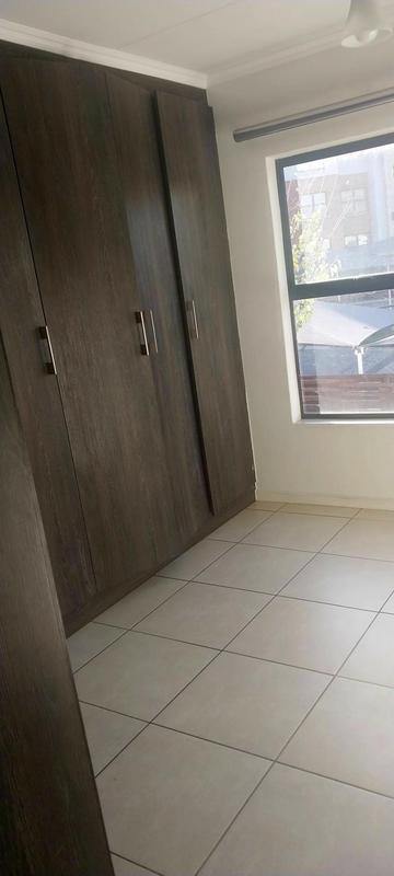 To Let 3 Bedroom Property for Rent in Olivedale Gauteng