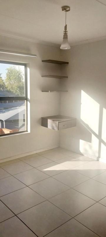 To Let 3 Bedroom Property for Rent in Olivedale Gauteng