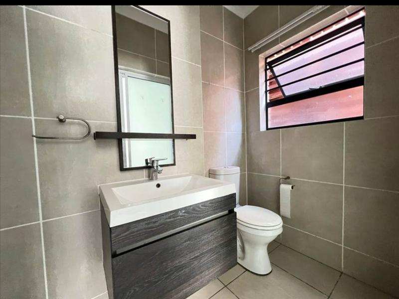 To Let 3 Bedroom Property for Rent in Olivedale Gauteng