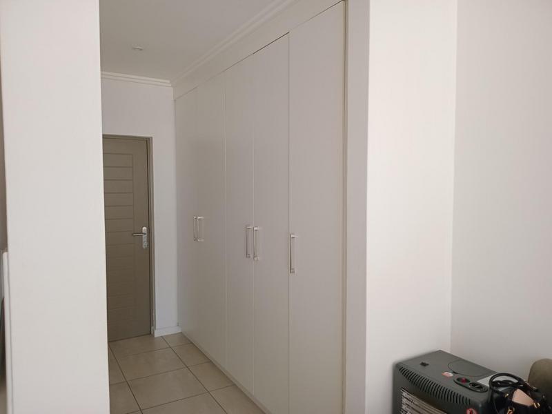 To Let 1 Bedroom Property for Rent in Fourways Gauteng