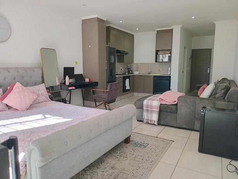 To Let 1 Bedroom Property for Rent in Fourways Gauteng