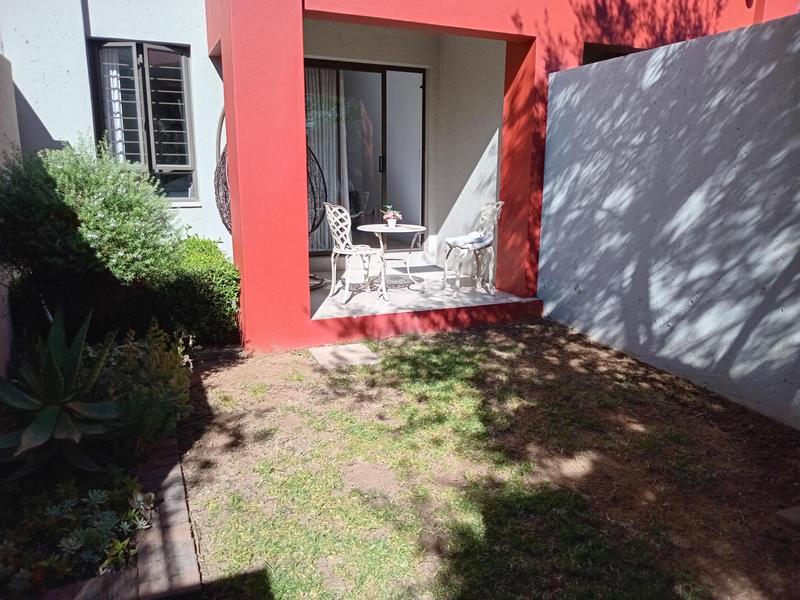 To Let 1 Bedroom Property for Rent in Fourways Gauteng