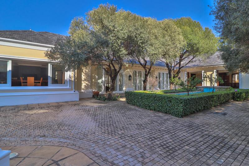 6 Bedroom Property for Sale in Cornwall Hill Gauteng