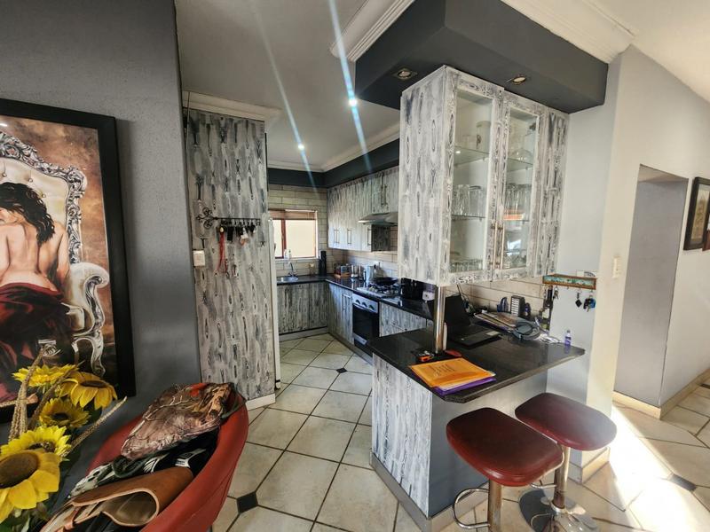 3 Bedroom Property for Sale in Zambezi Country Estate Gauteng