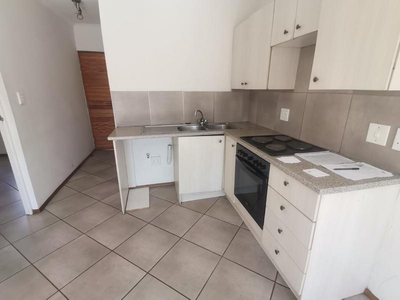 2 Bedroom Property for Sale in Albertsdal Gauteng