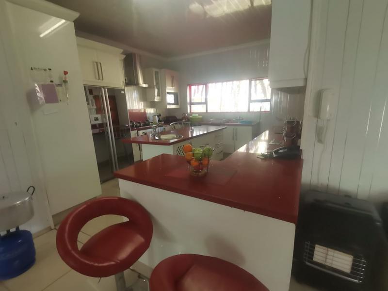 4 Bedroom Property for Sale in Brackendowns Gauteng