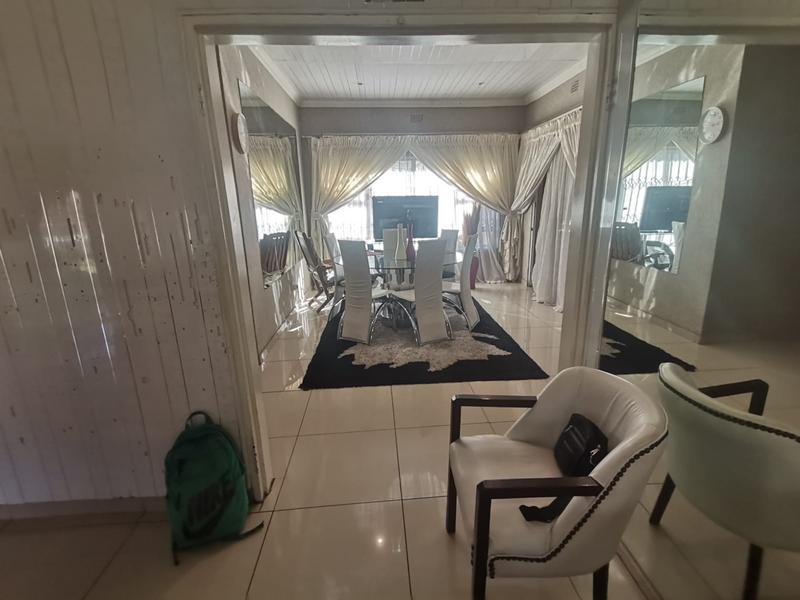 4 Bedroom Property for Sale in Brackendowns Gauteng