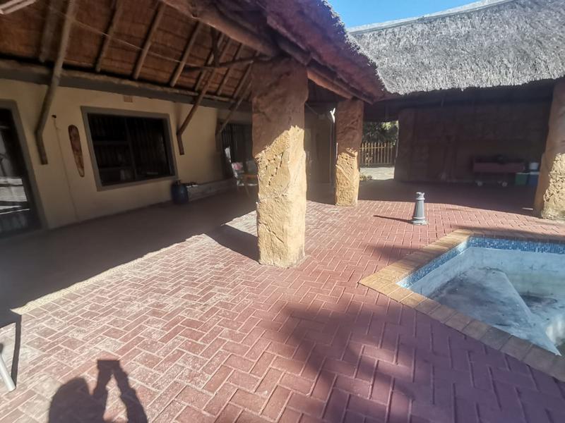 4 Bedroom Property for Sale in Brackendowns Gauteng