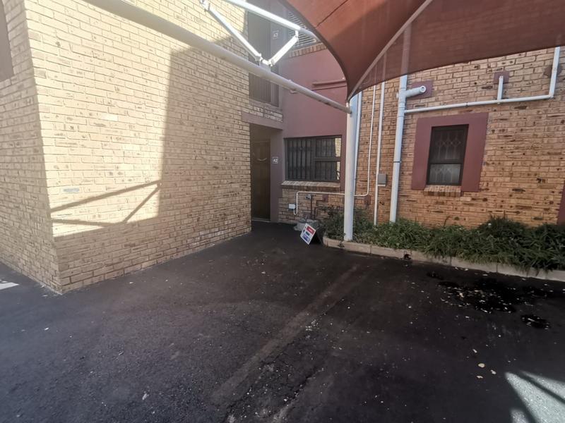 2 Bedroom Property for Sale in Brackendowns Gauteng