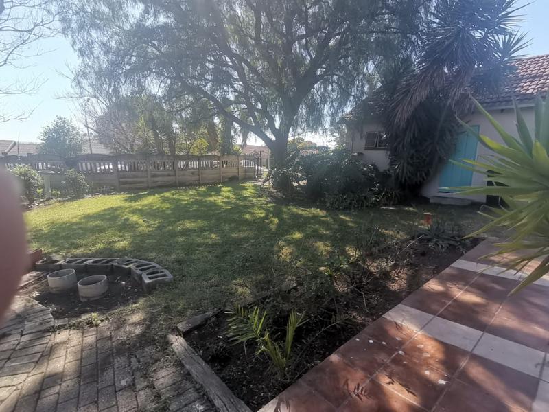 3 Bedroom Property for Sale in Brackendowns Gauteng