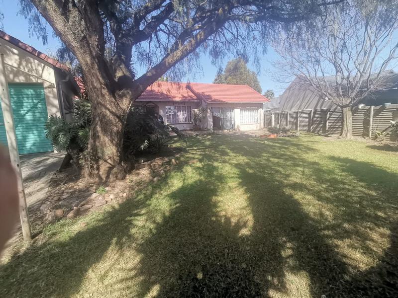 3 Bedroom Property for Sale in Brackendowns Gauteng
