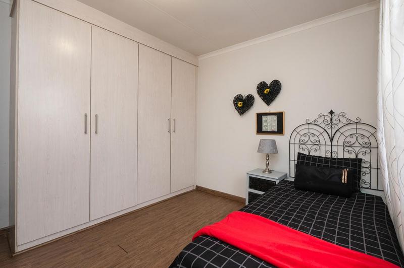 5 Bedroom Property for Sale in Brackenhurst Gauteng