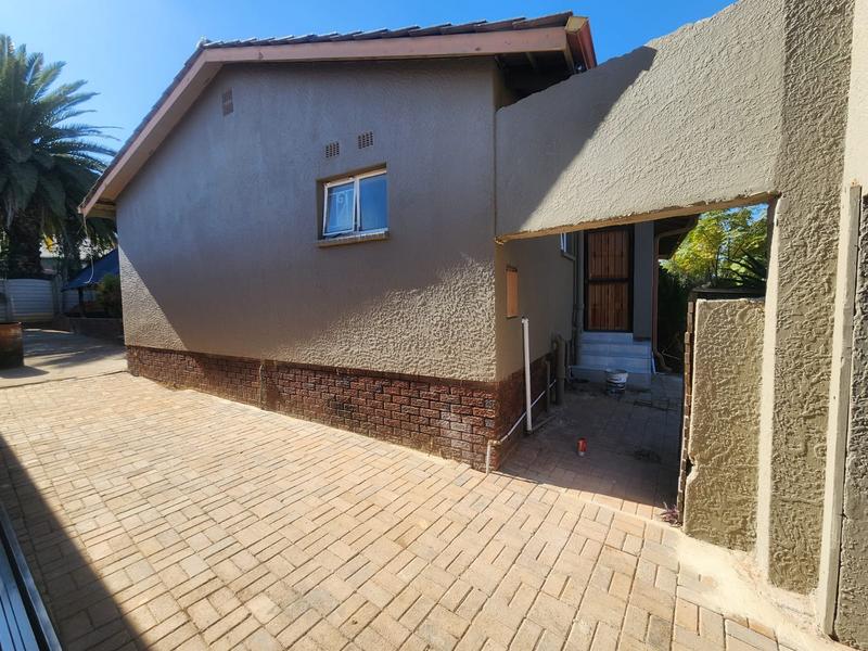 3 Bedroom Property for Sale in Verwoerdpark Gauteng