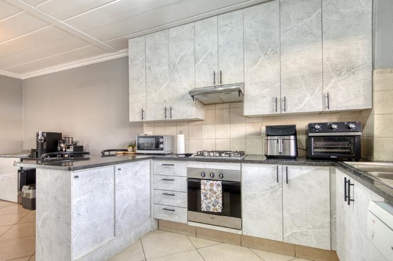 3 Bedroom Property for Sale in Elandshaven Gauteng